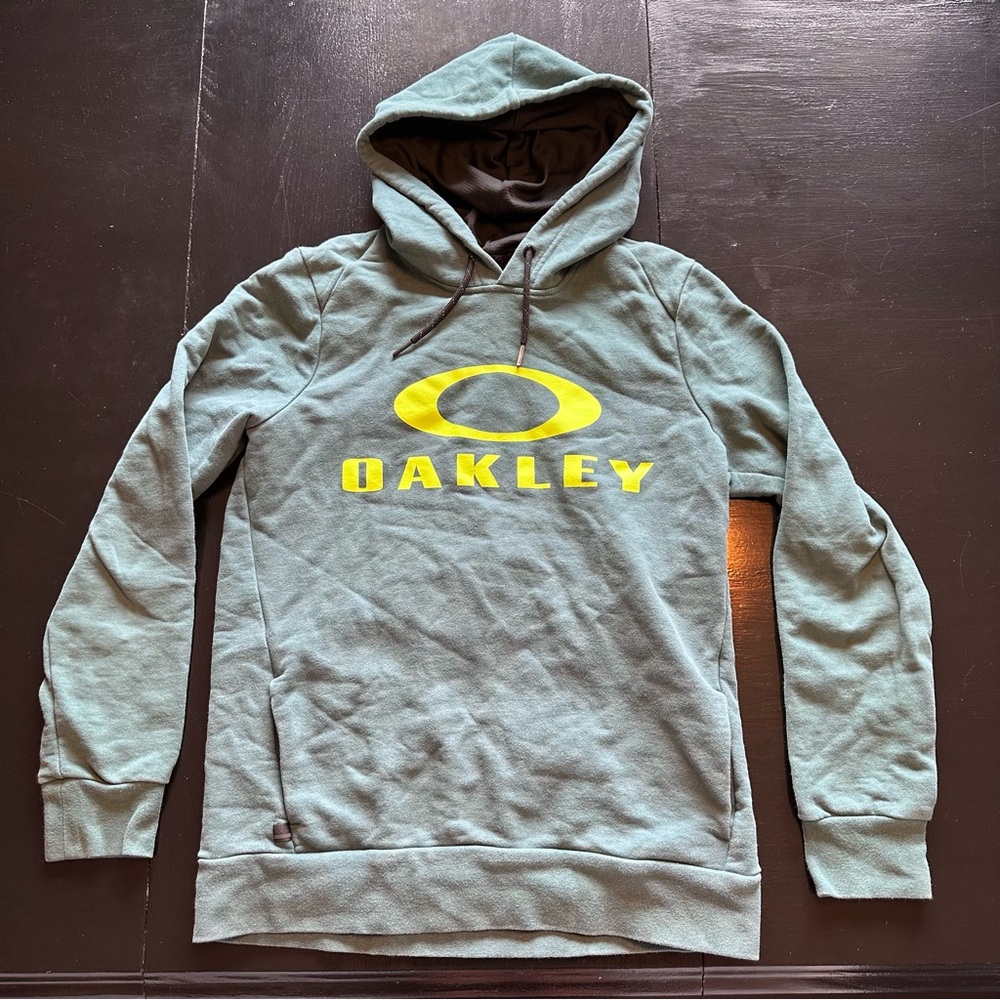 Oakley Small Green Sweatshirt with Hood and Logo Cool Golf Lived in Work Wear